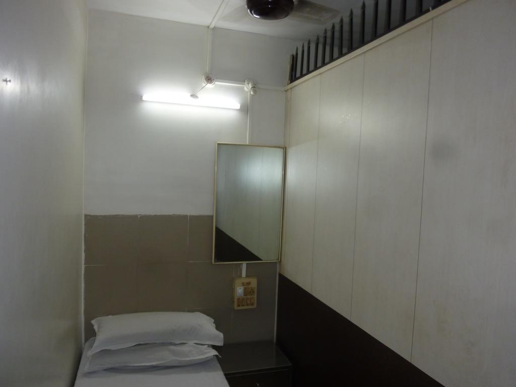 Yadgar Guest House مومباي المظهر الخارجي الصورة