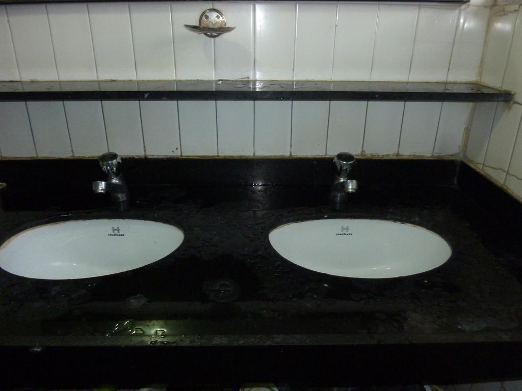 Yadgar Guest House مومباي المظهر الخارجي الصورة