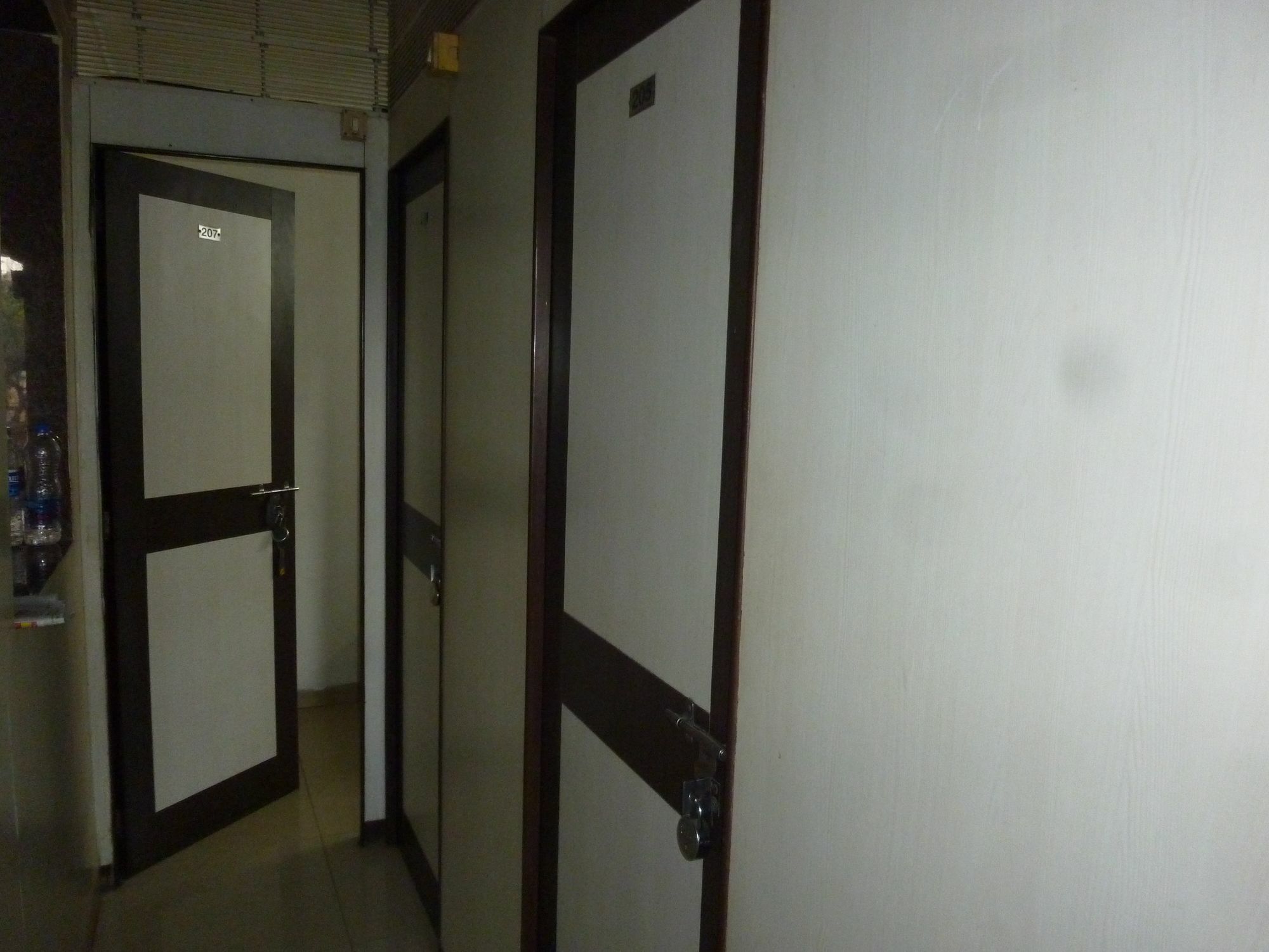Yadgar Guest House مومباي المظهر الخارجي الصورة